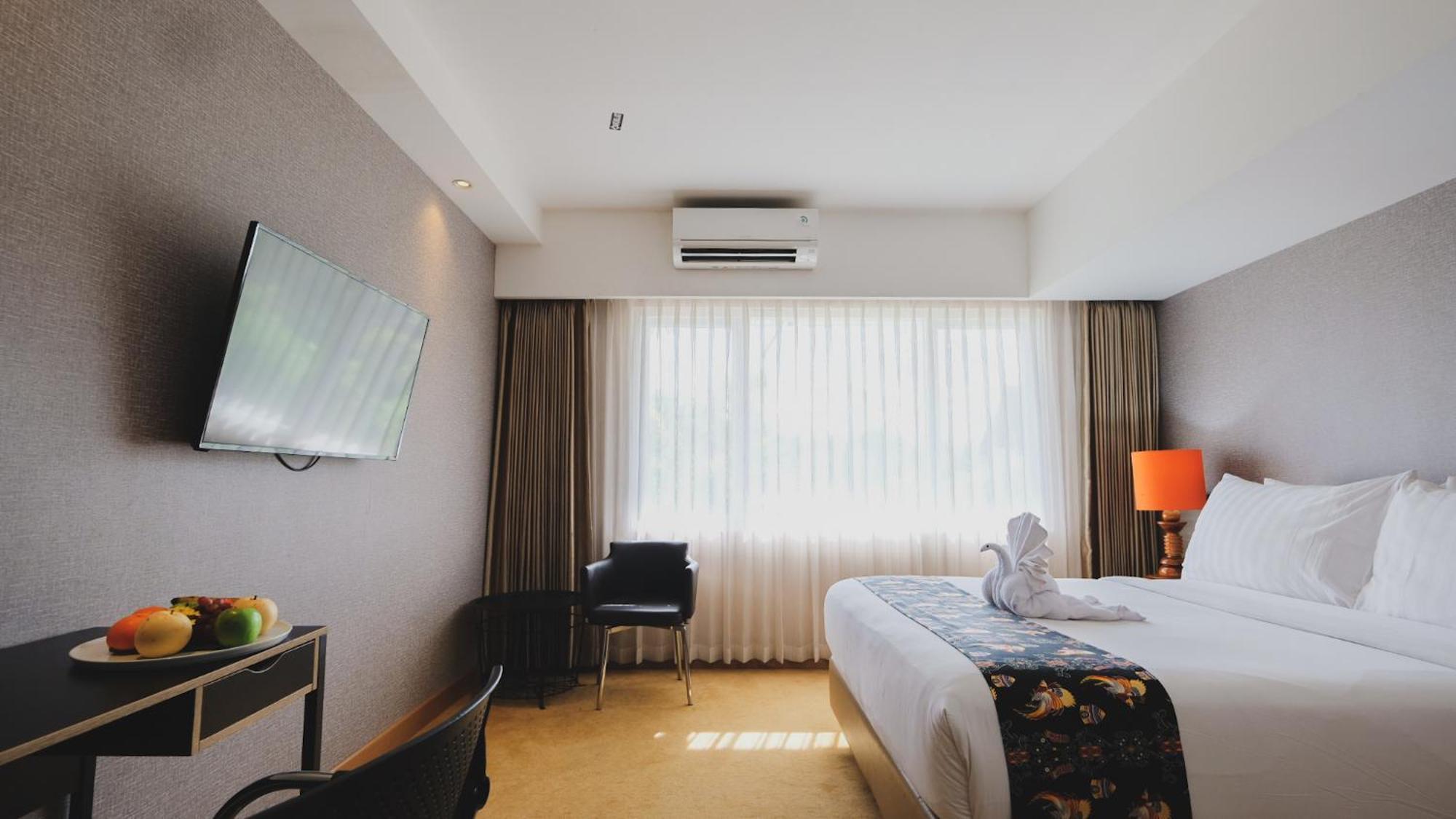 Suni Garden Lake Hotel&Resort Jayapura Exterior foto